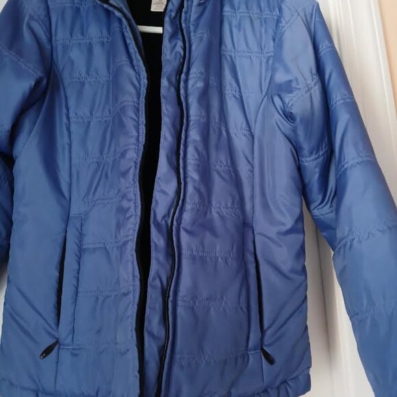 LL Bean Women's fleece-lined primaloft jacket - Picture 2 of 7